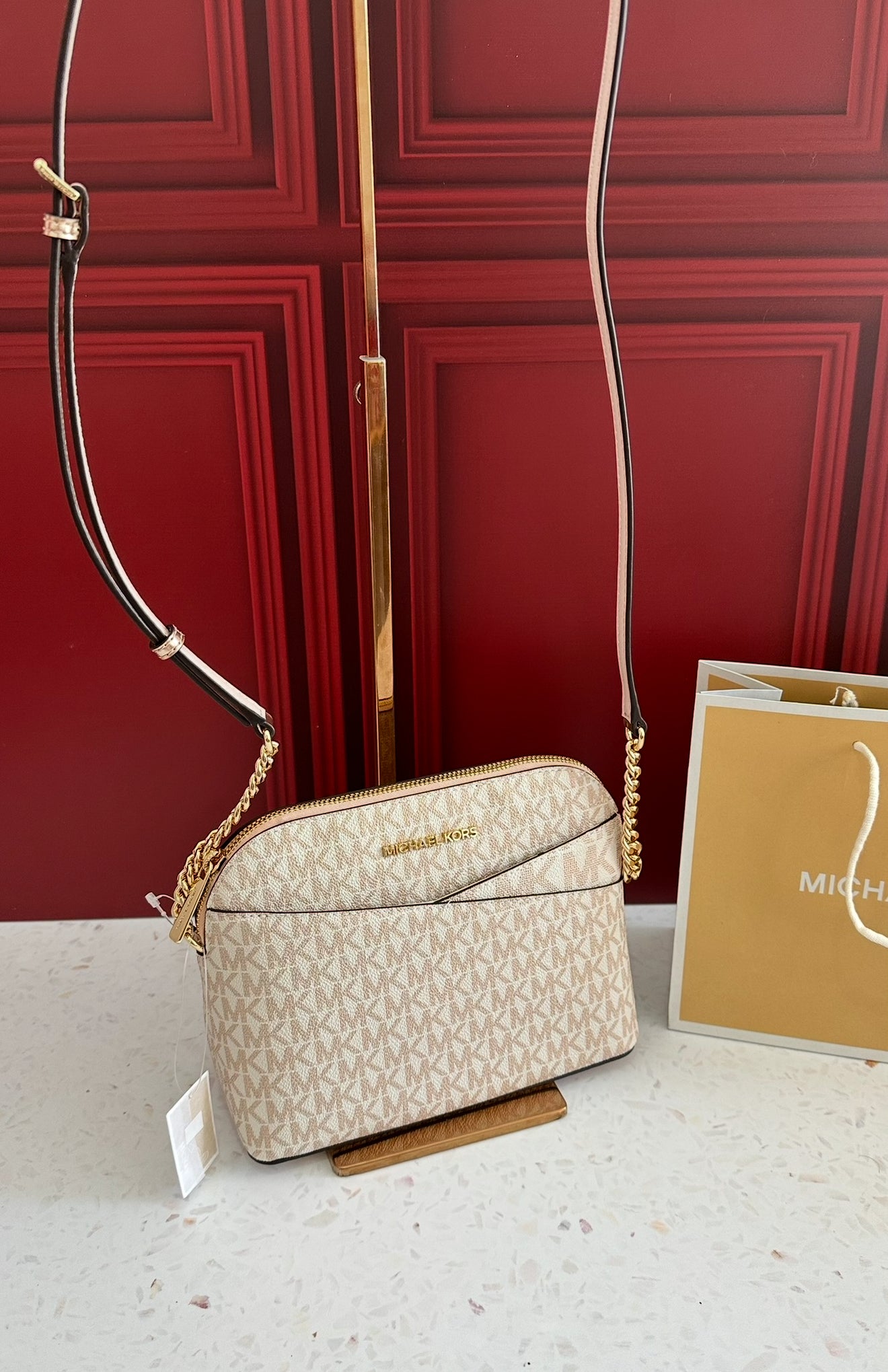 Jet Set Travel Medium Dome Crossbody Bag